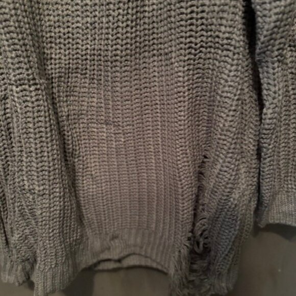 Grey Crew Neck distressed Sweater - NWOT - Picture 6 of 15